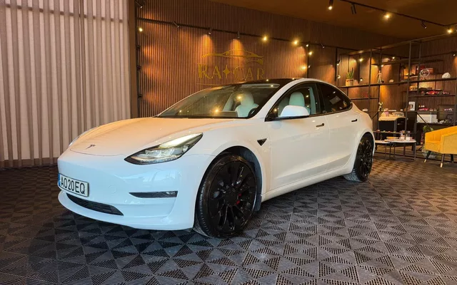 Tesla Model 3 Performance Dual Motor AWD