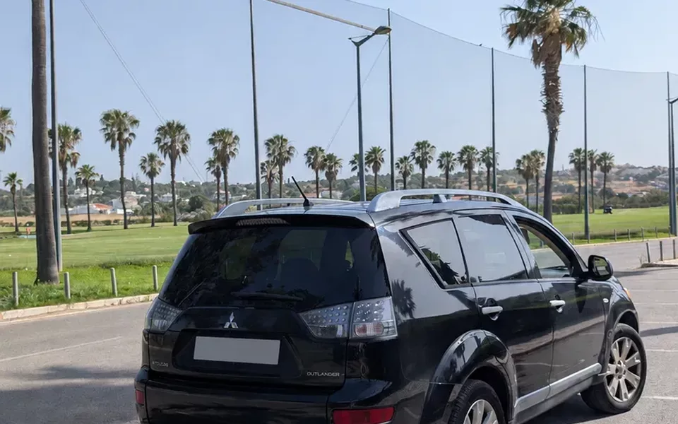 Mitsubishi Outlander 2.0 DI-D Instyle 4WD