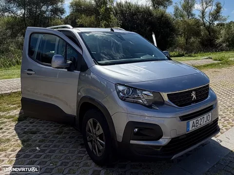 Peugeot Rifter 1.5 BlueHDi Longa Allure Pack 7L