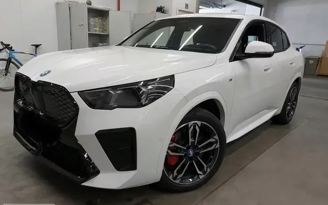 BMW iX2 xDrive30 Pack Desportivo M Pro