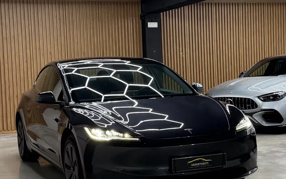 Tesla Model 3 Tração Traseira Premium