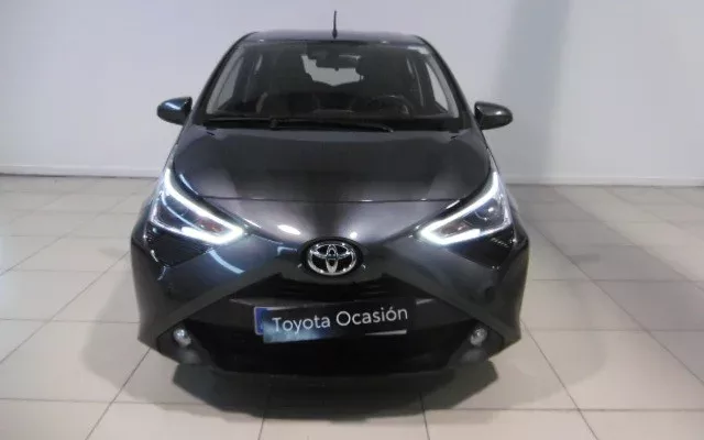 TOYOTA Aygo Aygo 70 x-play
