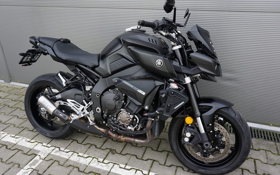 Yamaha MT 10 TECH BLACK