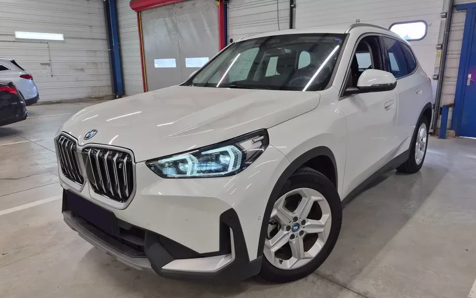 BMW iX1 xDrive30