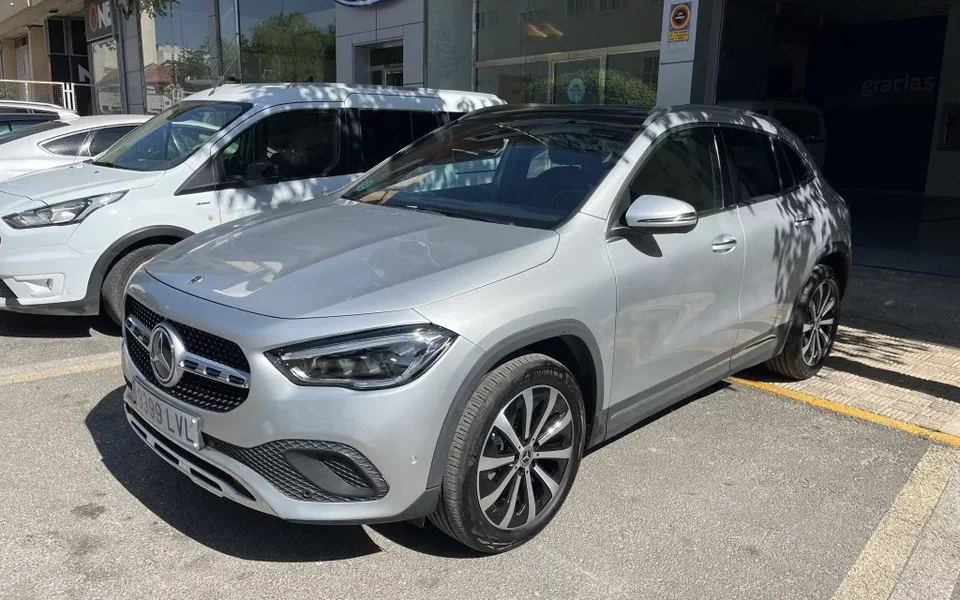 MERCEDES-BENZ Clase GLA GLA 200d 8G-DCT