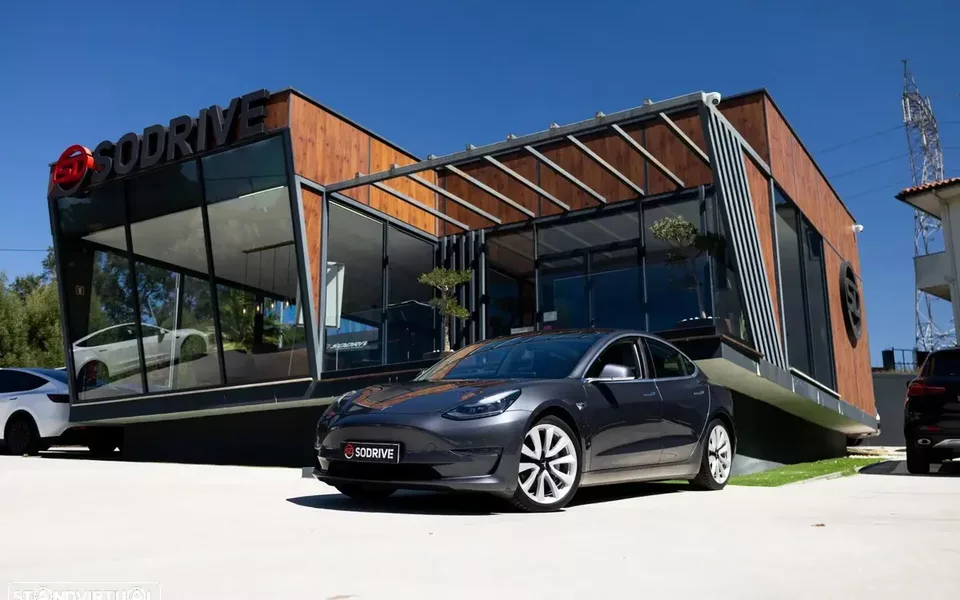 Tesla Model 3 Long-Range Dual Motor AWD
