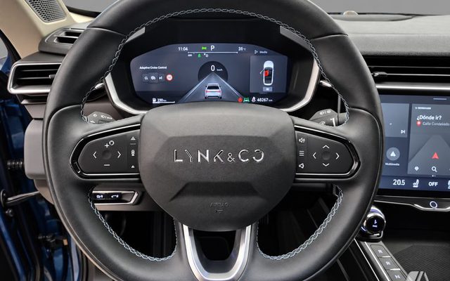 LYNK & CO 01 01 1.5T PHEV
