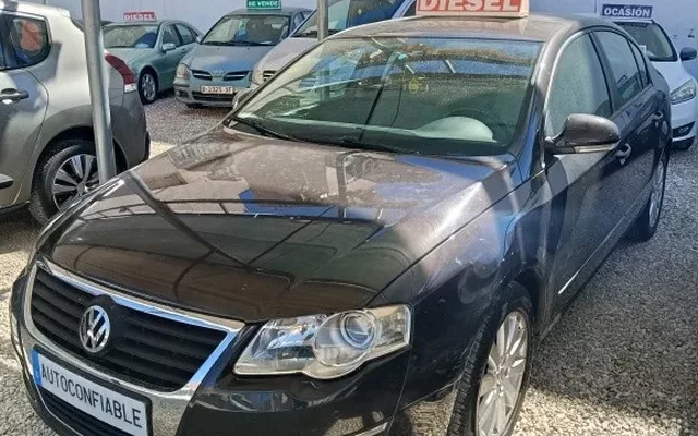 VOLKSWAGEN Passat Passat 2.0TDI Sportline DSG