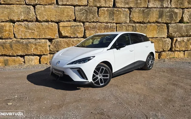 MG MG4 64 kWh Luxury