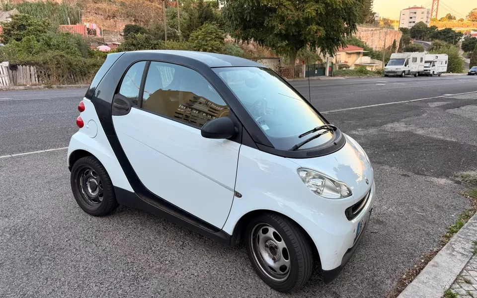 Smart ForTwo Coupé 1.0 mhd Pure 61