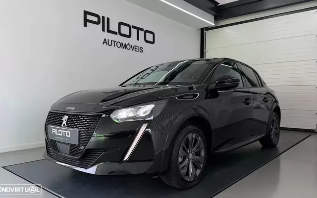 Peugeot e-208