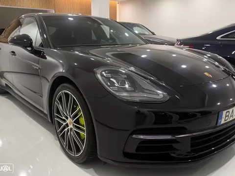 Porsche Panamera 4 E-Hybrid