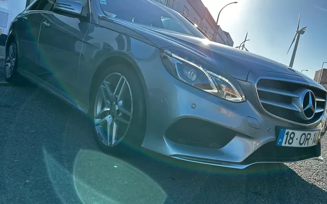Mercedes-Benz E 300 BLUETEC Hybrid Avantgarde
