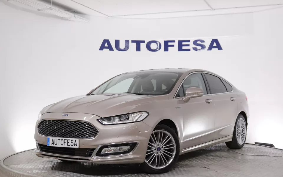 Ford Mondeo MONDEO 2.0 HYBRID VIGNALE 187CV AUTO 4P # NAVY, CUERO