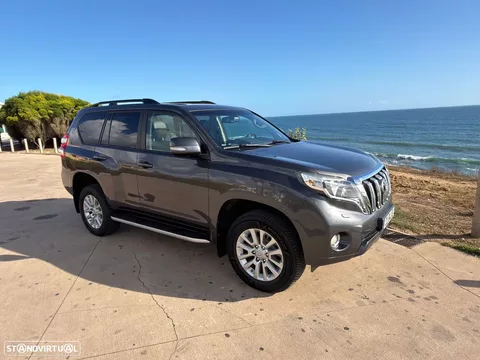 Toyota Land Cruiser 3.0 D-4D Luxury CA