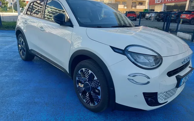 Fiat 600 1.2 Hybrid La Prima