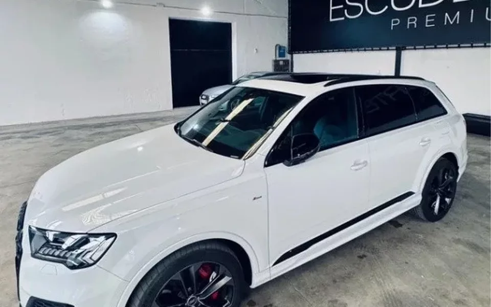 AUDI Q7 Q7 60 TFSIe S line plus quattro tiptronic