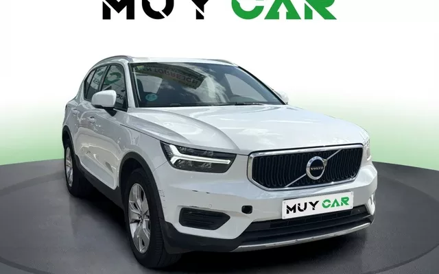 VOLVO XC40 XC40 T3 Momentum