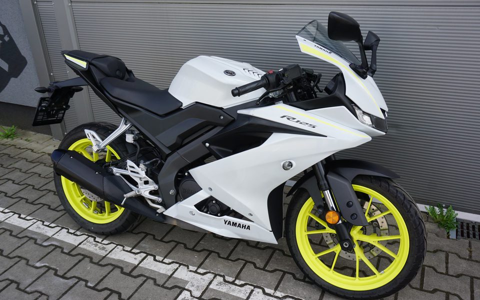 Yamaha YZF R125 FLUO