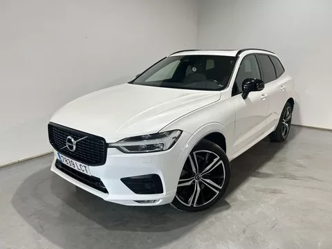 VOLVO XC60 XC60 B4 Plus Dark FWD Aut.