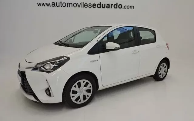 TOYOTA Yaris Yaris 100H 1.5 Active