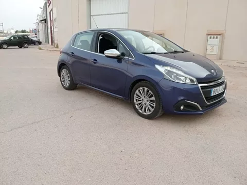 PEUGEOT 208 208 1.6BlueHDi Style 100
