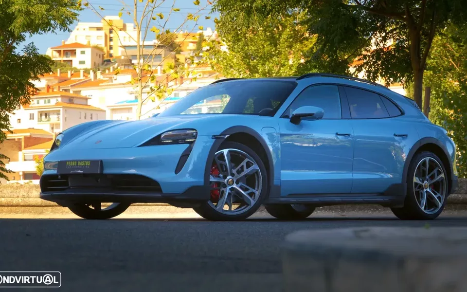 Porsche Taycan Cross Turismo 4S