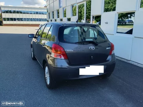 Toyota Yaris 1.33 VVT-i High Pack MM
