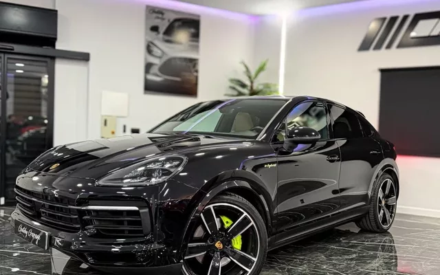 PORSCHE Cayenne Cayenne E-Hybrid Coupé Aut. - 68990€ en Valverde de leganes