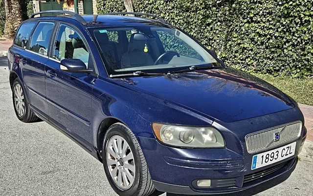 VOLVO V50 V50 2.4 Momentum