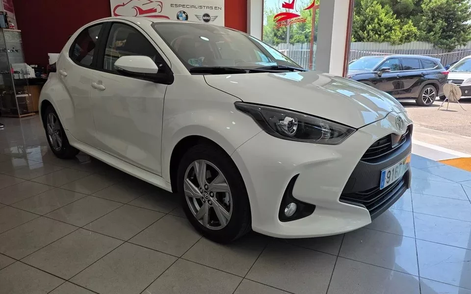 TOYOTA Yaris Yaris 120H 1.5 Active Plus