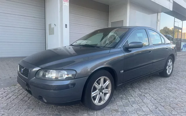 Volvo S60 2.4 D5 Nivel 3