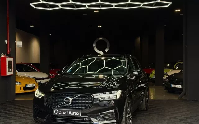 VOLVO XC60 2.0 T8 AWD RDesign Auto
