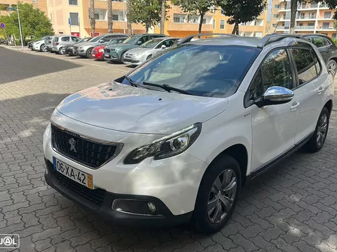 Peugeot 2008 1.2 PureTech Style