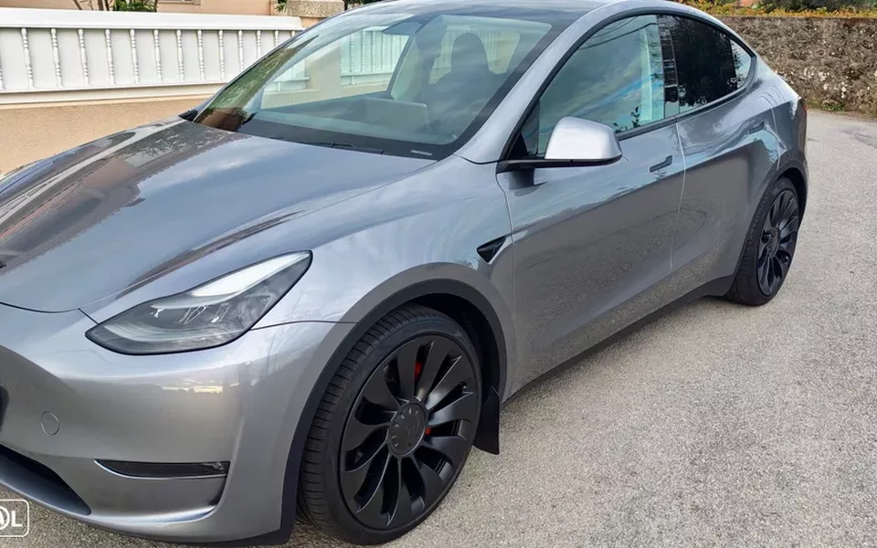 Tesla Model Y Performance Tração Integral