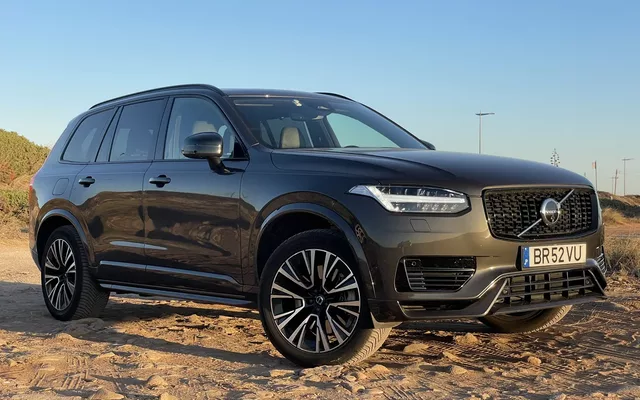 Volvo XC 90 T8 AWD Ultra Dark