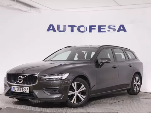 Volvo V60 2.0 D3 AUTO MOMENTUM 150CV 5P # NAVY,PARKTRONIC,FAROS LED,