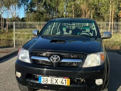 Toyota Hilux 3.0 D-4D CD Tracker