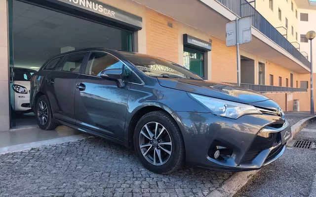 Toyota Avensis Touring Sports 1.6 D-4D Exclusive