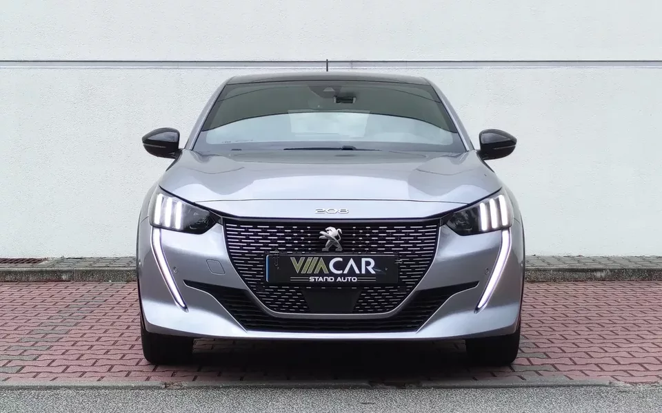 Peugeot e-208 GT