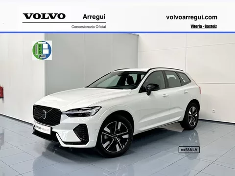 VOLVO XC60 XC60 B5 Plus Dark AWD Aut.