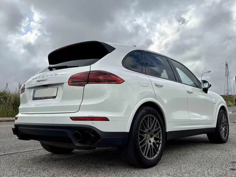 Porsche Cayenne S E-Hybrid