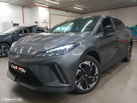 MG MG4 64 kWh Luxury
