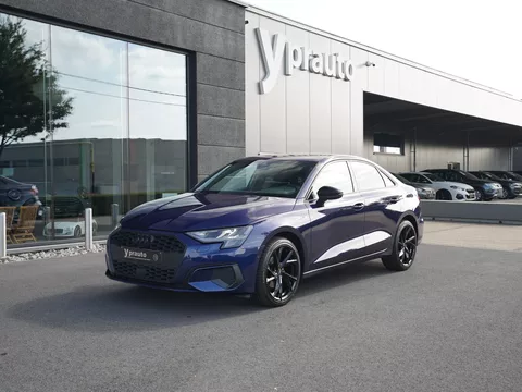 Audi A3 30 TFSI Berline Automaat Digitaal Verwarmde zetels dashboard DAB AppleAndroid Camera Privacy Parkeersensoren ACC Lane assist Parkassist