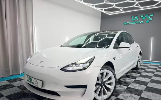 Tesla Model 3 Standard RWD