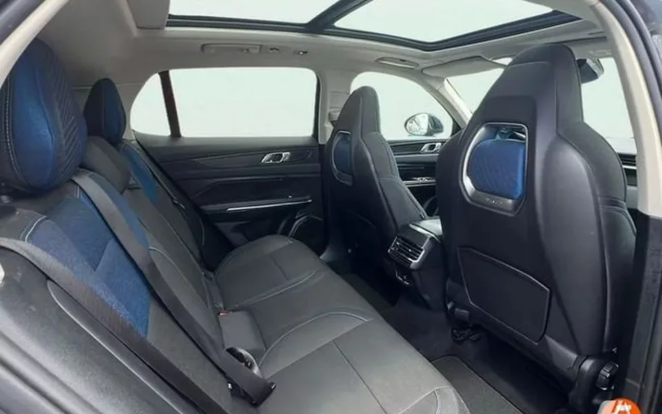 LYNK & CO 01 01 1.5T PHEV