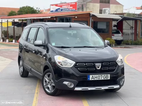 Dacia Lodgy 1.5 Blue dCi Stepway 7L