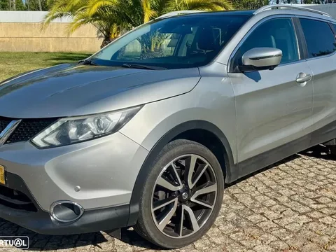 Nissan Qashqai 1.6 dCi N-Connecta RS+PS