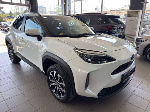 Toyota Yaris Cross 2022 1.5 HYBRID 130PS 4X4 STYLE AUTOMATIC NAVI!