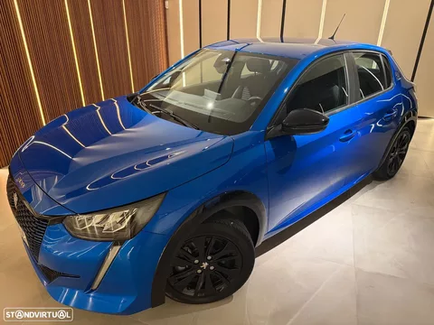 Peugeot e-208